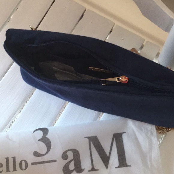 SOLD !!! NWT Aztec Suede Crossbody chain strapSO - Picture 11 of 12